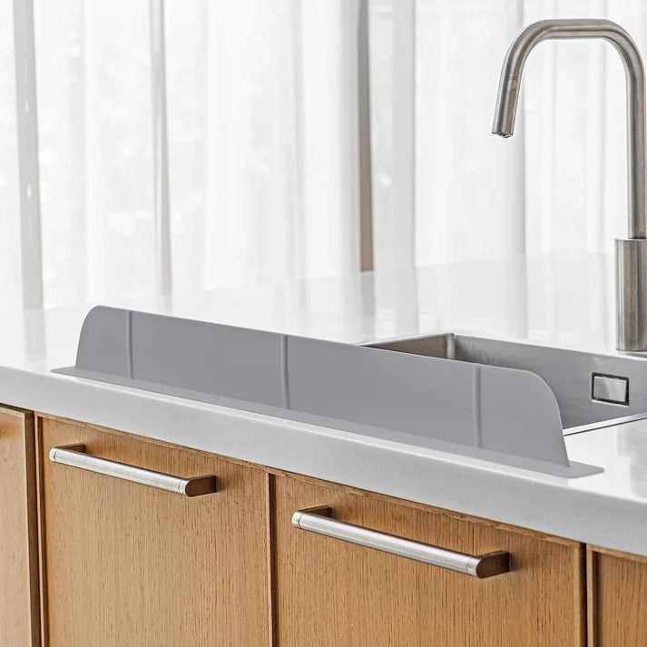 Kitchen Sink Splash Guard – Extra Wide Water Protection